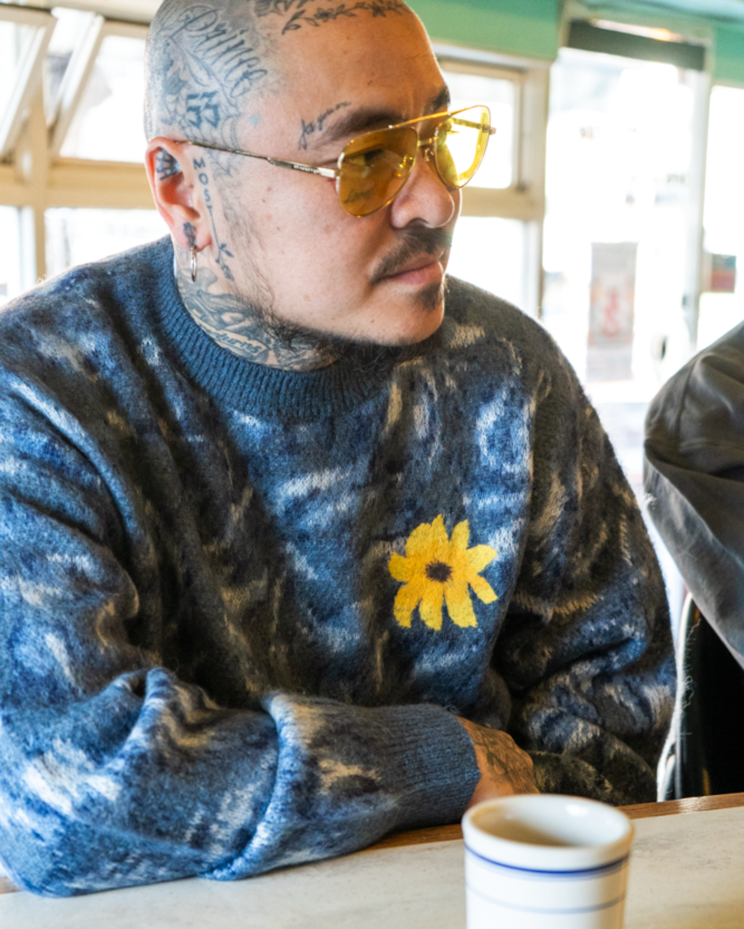 BLUE MOHAIR  FLOWER KNIT