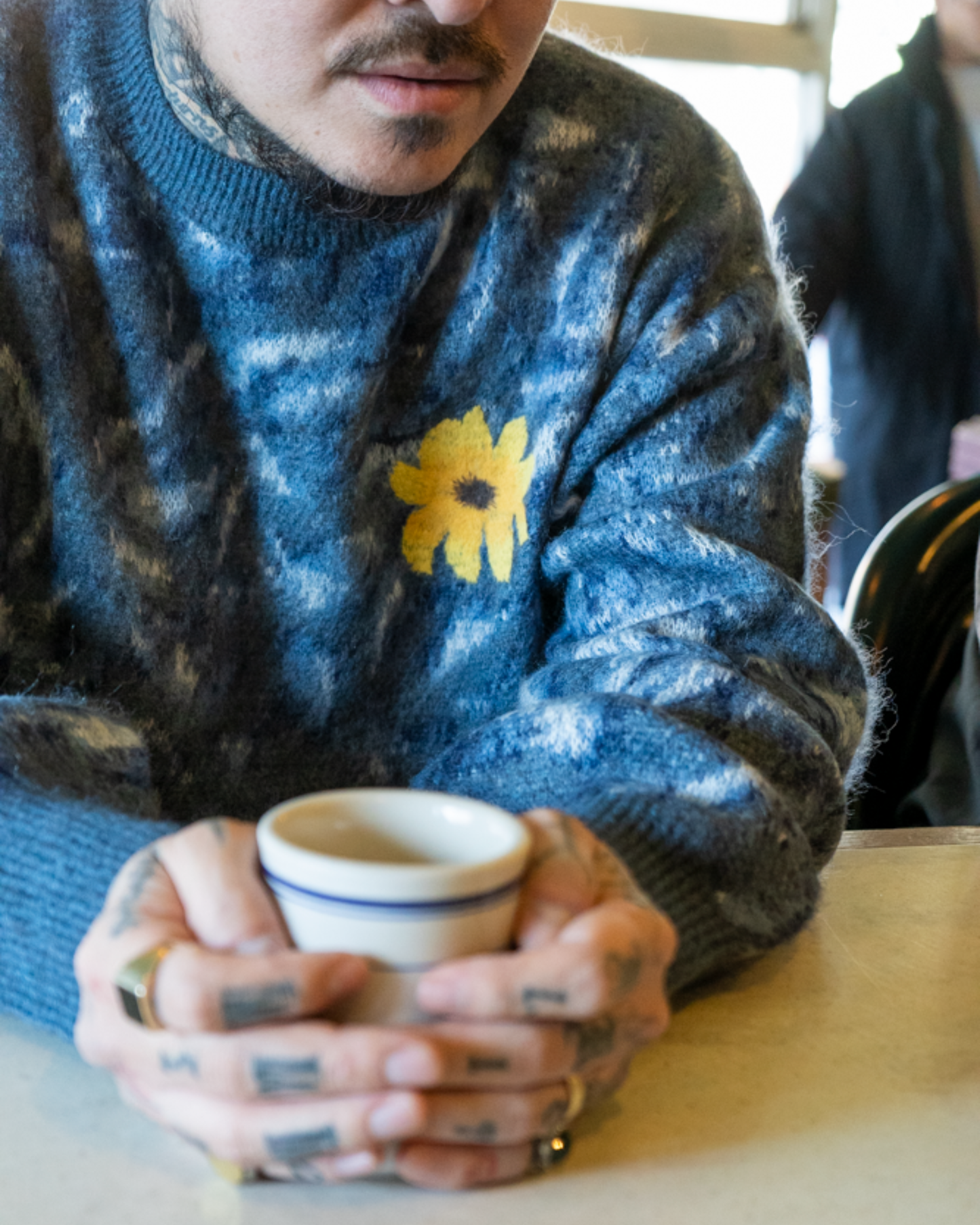 BLUE MOHAIR  FLOWER KNIT