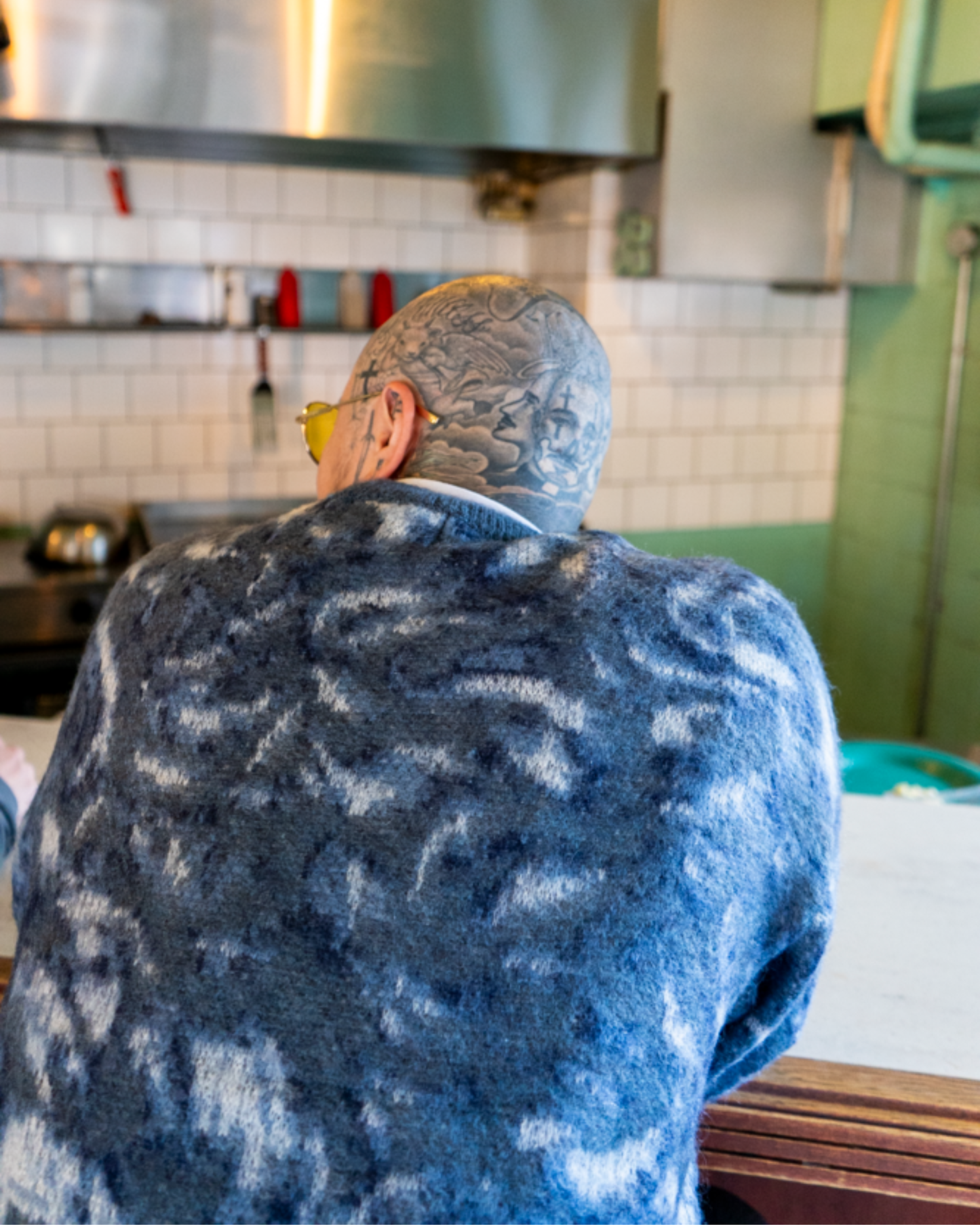 BLUE MOHAIR  FLOWER KNIT