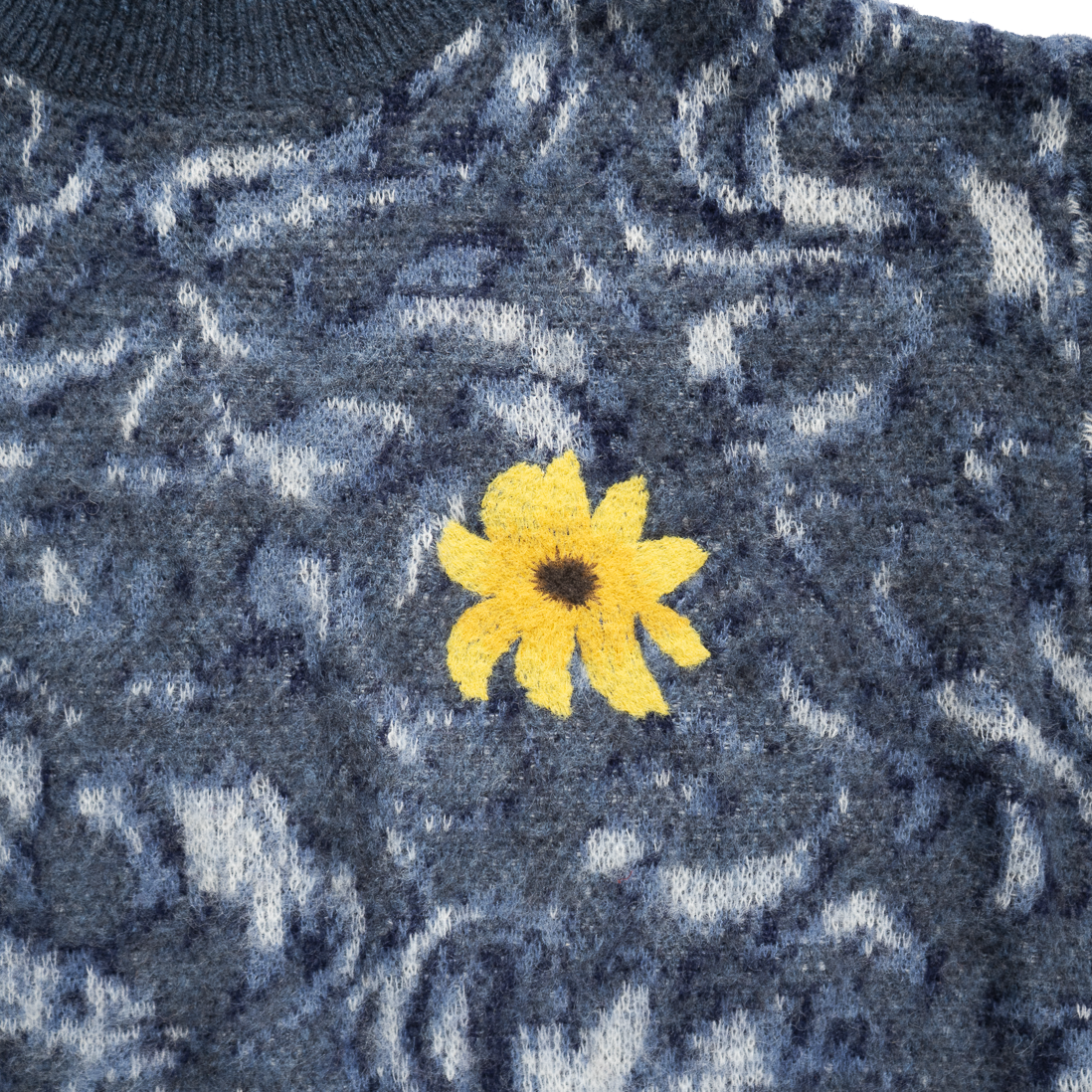 BLUE MOHAIR  FLOWER KNIT